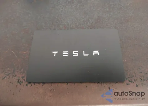 2024 Tesla Model Y Long Range Dual Motor All-Wheel Drive из США, поврежденный, VIN 7SAYGDEE5RA329172